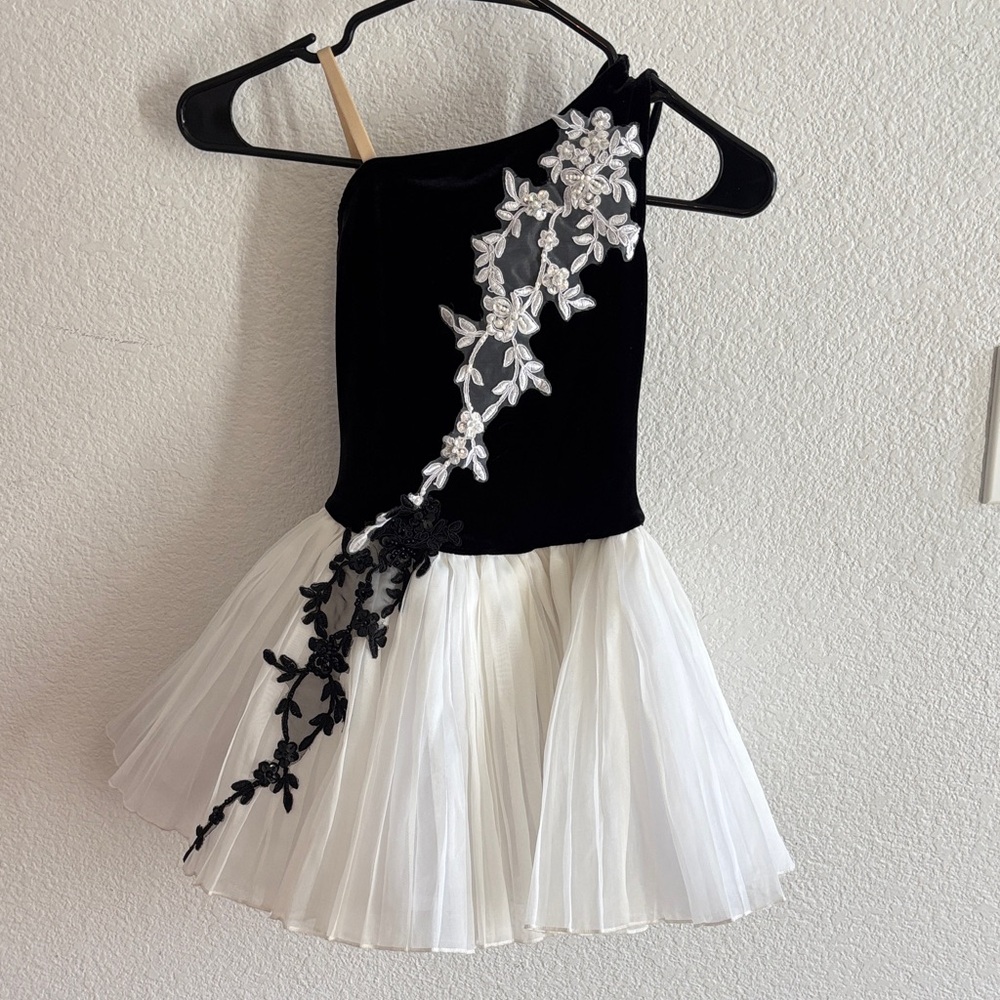 Black and White One-Shoulder Ballet Costume with Floral Design